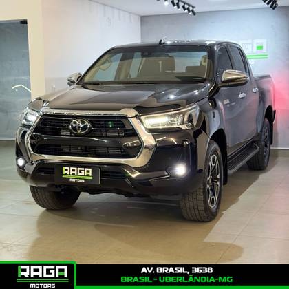 TOYOTA HILUX 2.8 D-4D TURBO DIESEL CD SRX 4X4 AUTOMÁTICO TOYOTA HILUX 2.8 D-4D TURBO DIESEL CD SRX 4X4 AUTOMÁTICO